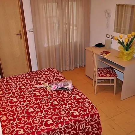 Hotel Mimosa 3*